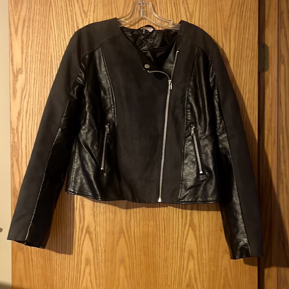 Cropped jacket - Picture 1 of 4